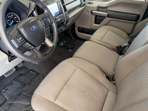 Used 2022 Ford F250 XLT w/ XLT Premium Package image 9