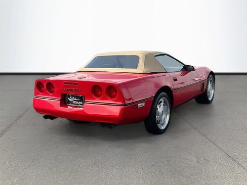 Used 1989 Chevrolet Corvette Convertible RWD image 7