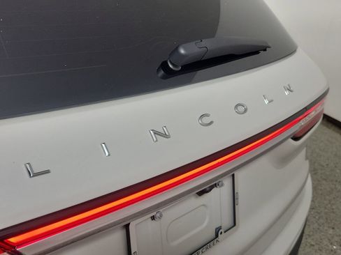 Used 2024 Lincoln Corsair FWD image 5