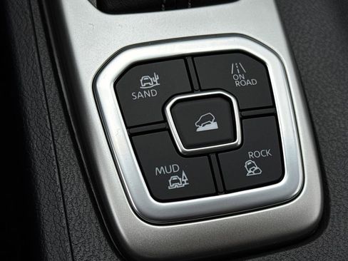 New 2026 Nissan Frontier SV w/ All-Weather Content Package AWD/4WD image 35