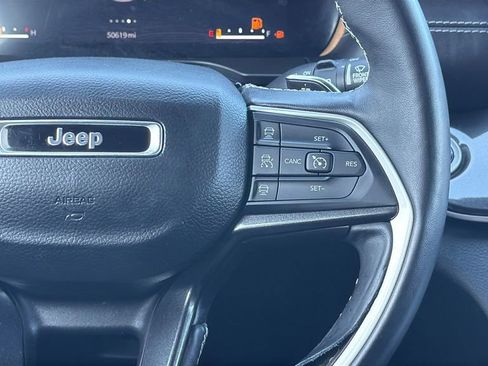 Used 2022 Jeep Grand Cherokee Altitude image 23