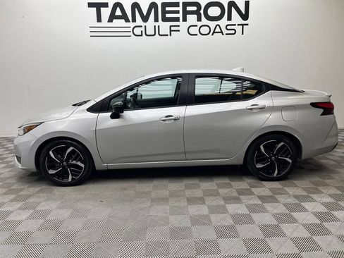 Used 2024 Nissan Versa SR FWD image 6