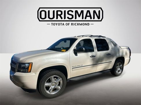 Used 2012 Chevrolet Avalanche LTZ image 9