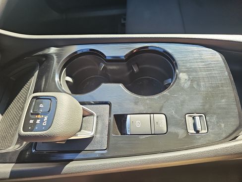 Used 2026 Nissan Rogue S FWD image 29