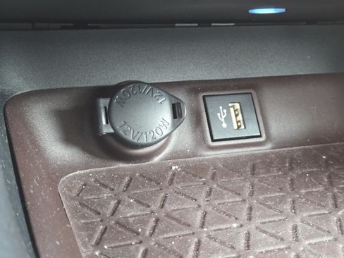 Used 2025 Toyota RAV4 Limited w/ Weather Package AWD/4WD image 30