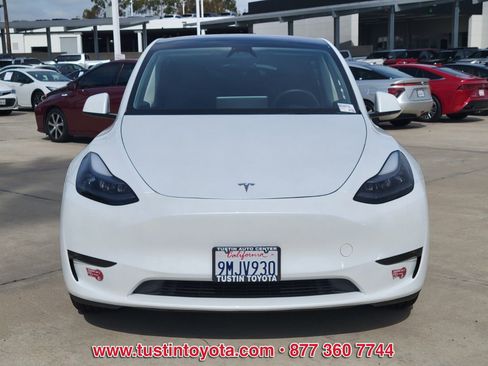 Used 2024 Tesla Model Y Long Range image 8