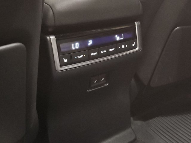 Used 2024 Lexus GX 550 w/ Cold Area Package AWD/4WD image 17