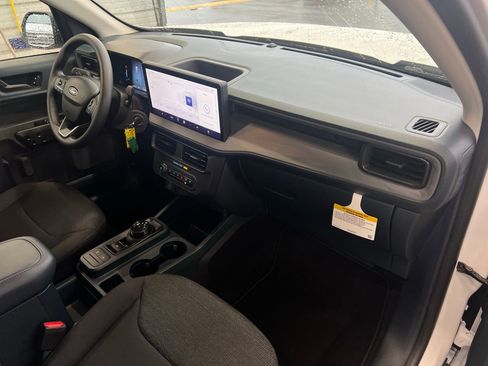 Used 2025 Ford Maverick XL w/ Equipment Group 102A image 17