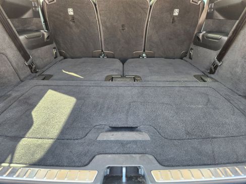 Used 2016 Volvo XC90 T6 Momentum w/ Momentum Plus Package image 32