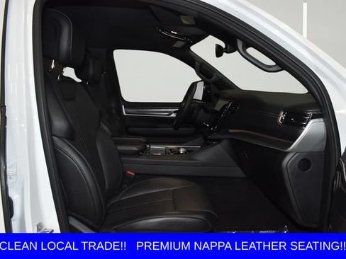 Used 2023 Jeep Wagoneer Series II AWD/4WD image 11