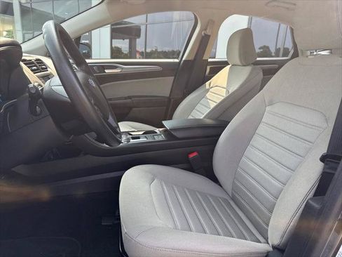 Used 2020 Ford Fusion S FWD image 7