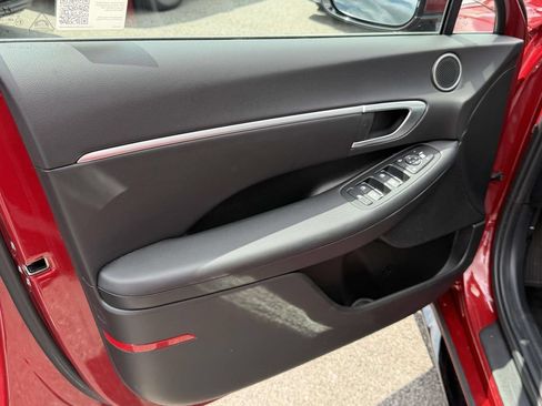 Certified 2025 Hyundai Sonata SEL FWD image 17