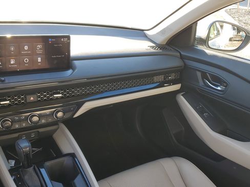 Used 2023 Honda Accord EX-L image 19