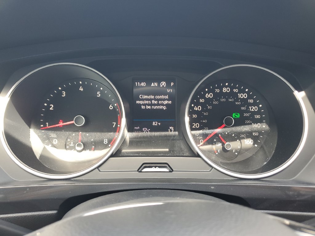 Used 2021 Volkswagen Tiguan SE R-Line FWD image 22