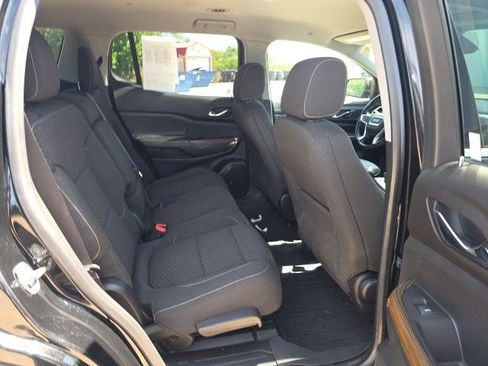 Used 2019 GMC Acadia SLE w/ LPO, Floor Liner Package AWD/4WD image 12