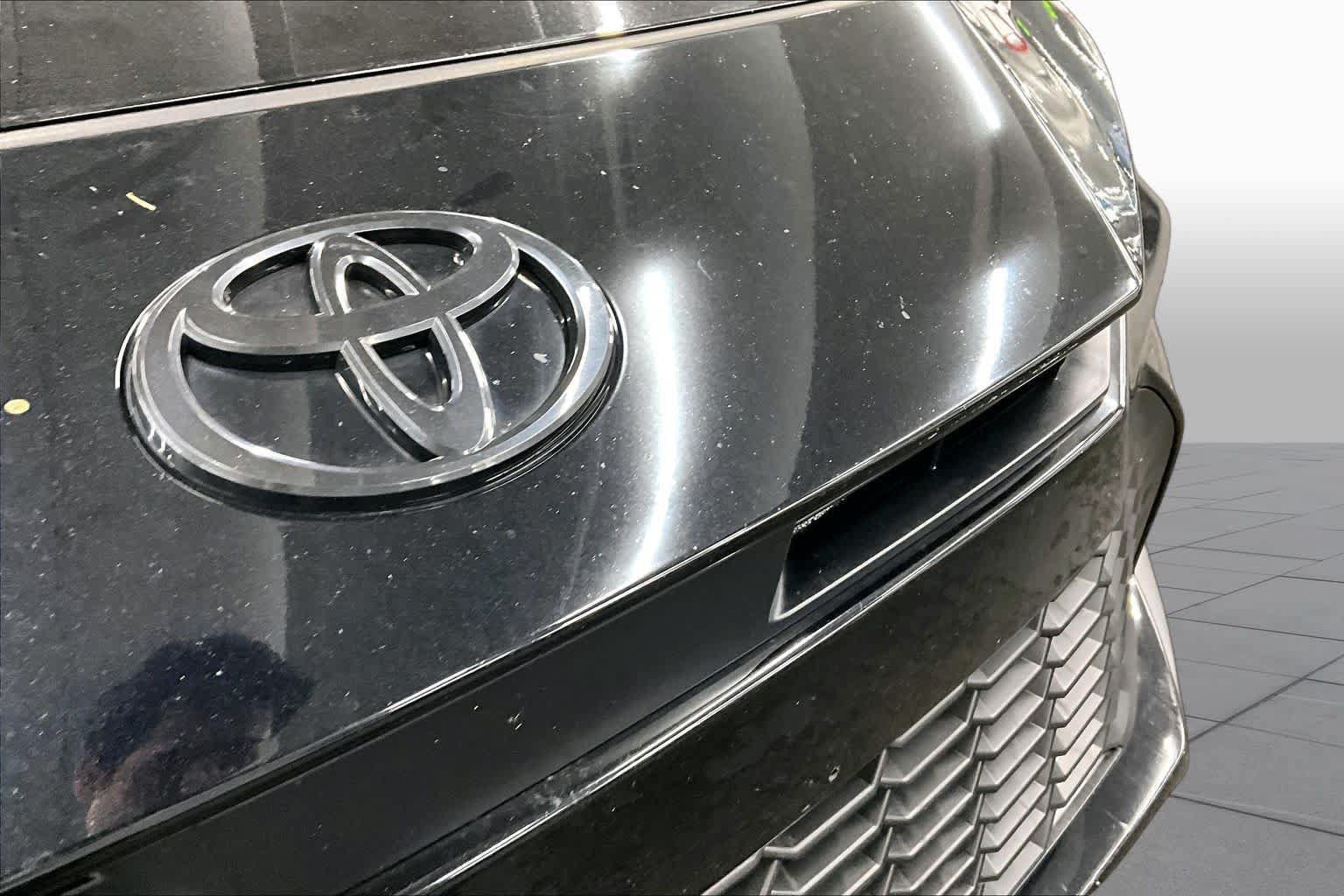 Used 2026 Toyota Camry SE FWD image 29