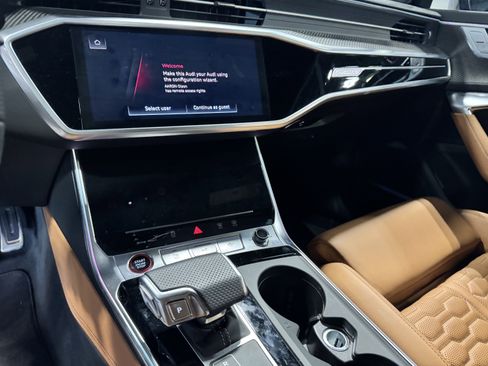 Used 2024 Audi RS 7 Performance AWD/4WD image 11