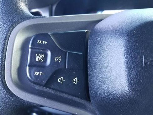 Used 2022 Ford Bronco Base image 26