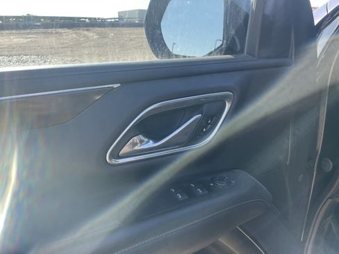 Used 2021 GMC Yukon SLE AWD/4WD image 12