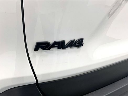 Used 2024 Toyota RAV4 XLE w/ Convenience Package AWD/4WD image 32