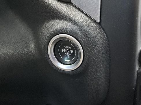 Used 2021 GMC Sierra 1500 SLT image 16