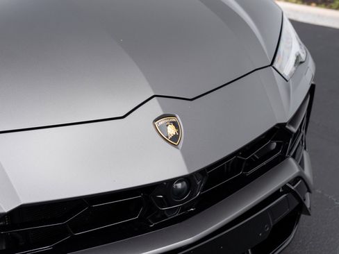 Used 2022 Lamborghini Urus image 13