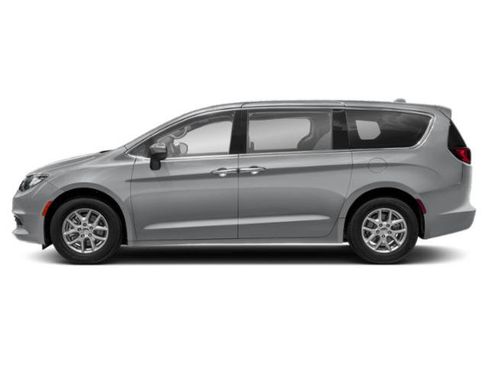 Certified 2020 Chrysler Pacifica Touring w/ Tire & Wheel Group FWD image 2