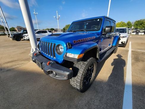 Used 2023 Jeep Gladiator Mojave AWD/4WD image 3