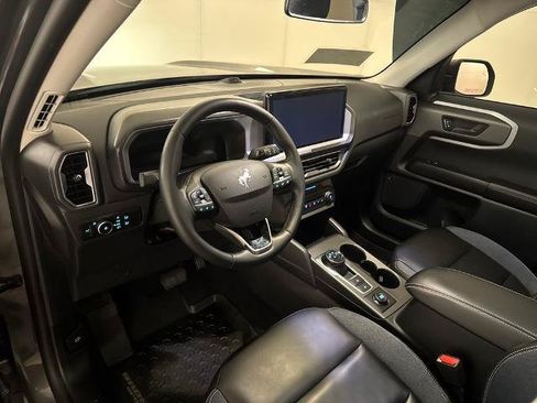 Certified 2025 Ford Bronco Sport Outer Banks w/ Outer Banks Tech Package+ AWD/4WD image 4