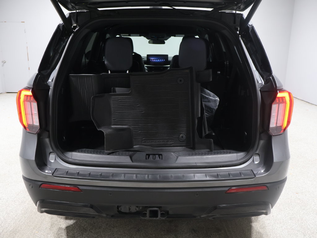 Used 2025 Ford Explorer ST-Line AWD/4WD image 19