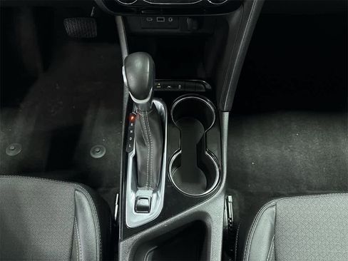 Used 2021 Buick Encore GX Preferred w/ Cold Weather Comfort Package image 29