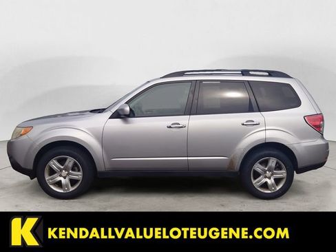 Used 2010 Subaru Forester 2.5X Premium AWD/4WD image 2