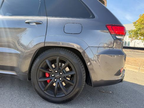 Used 2016 Jeep Grand Cherokee SRT image 12