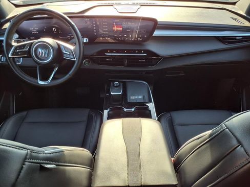 Used 2025 Buick Enclave Preferred image 9