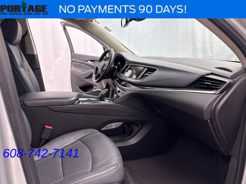 Used 2021 Buick Enclave Essence FWD image 28