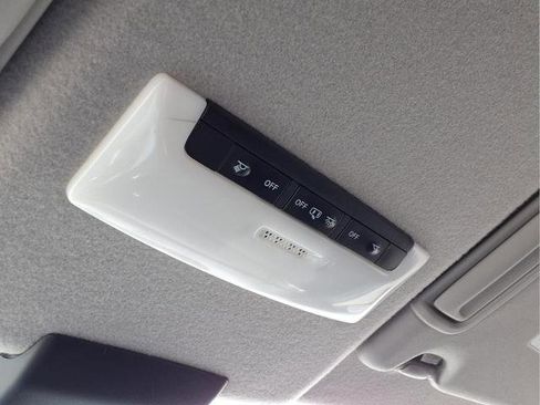 Certified 2021 Nissan Kicks SV FWD image 25
