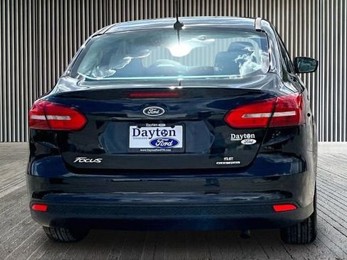Used 2015 Ford Focus SE FWD image 4