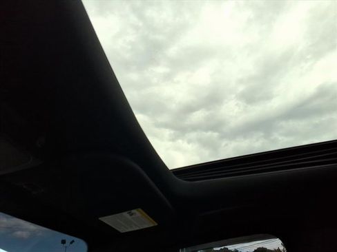 Used 2021 Ford Expedition Max Limited image 9