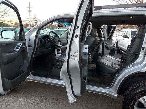 Used 2012 Nissan Pathfinder Silver image 23