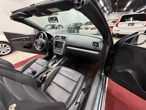 Used 2013 Volkswagen Eos Komfort FWD image 35
