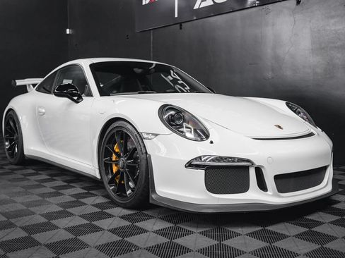Used 2015 Porsche 911 GT3 RWD image 20