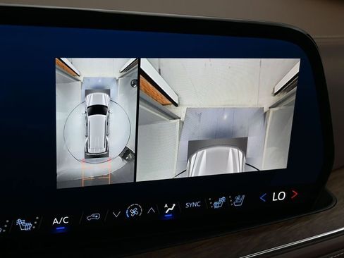 Used 2025 Chevrolet Tahoe High Country image 33