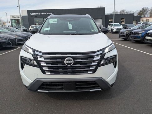 New 2025 Nissan Rogue SL w/ Tech Package AWD/4WD image 20