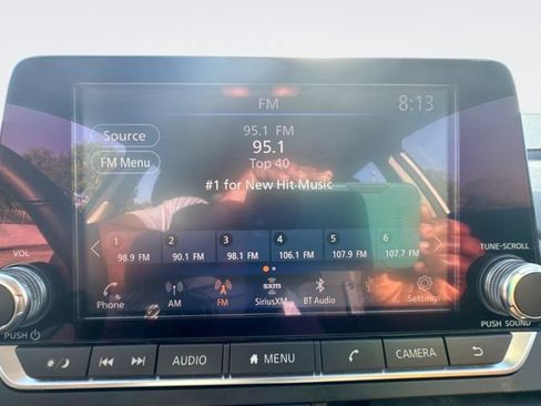 Used 2024 Nissan Altima 2.5 SR FWD image 19