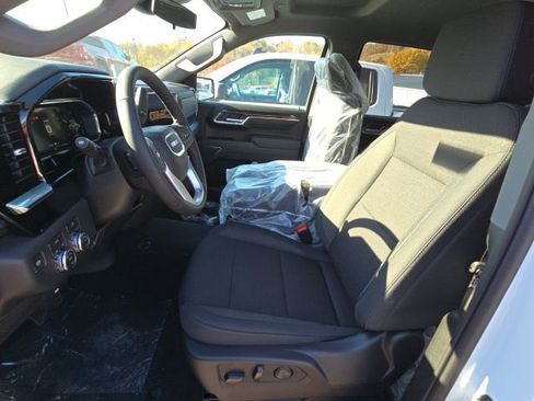 New 2026 GMC Sierra 1500 Elevation image 4