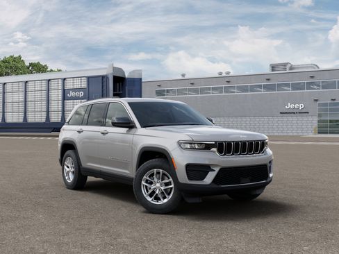 New 2026 Jeep Grand Cherokee Laredo X image 17