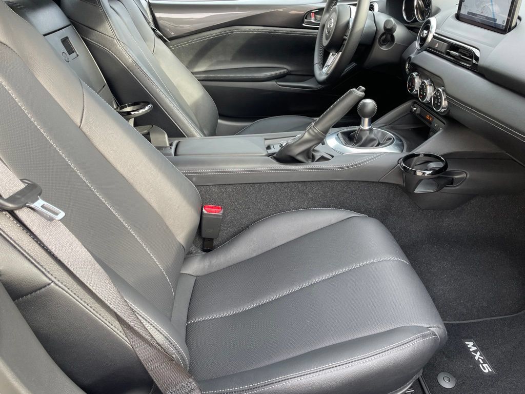 Used 2026 MAZDA MX-5 Miata RF Grand Touring RWD image 18