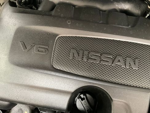 Used 2024 Nissan Pathfinder Platinum w/ Cargo Package image 28