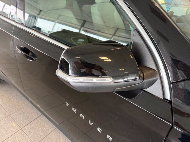Used 2022 Chevrolet Traverse LS FWD image 12