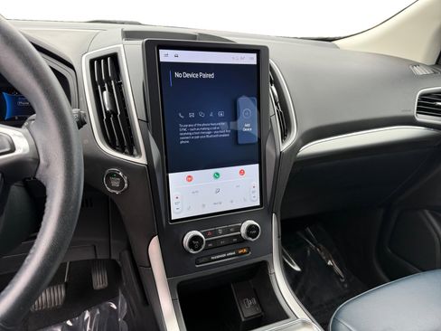 Used 2022 Ford Edge SEL w/ Sport Appearance Package image 12